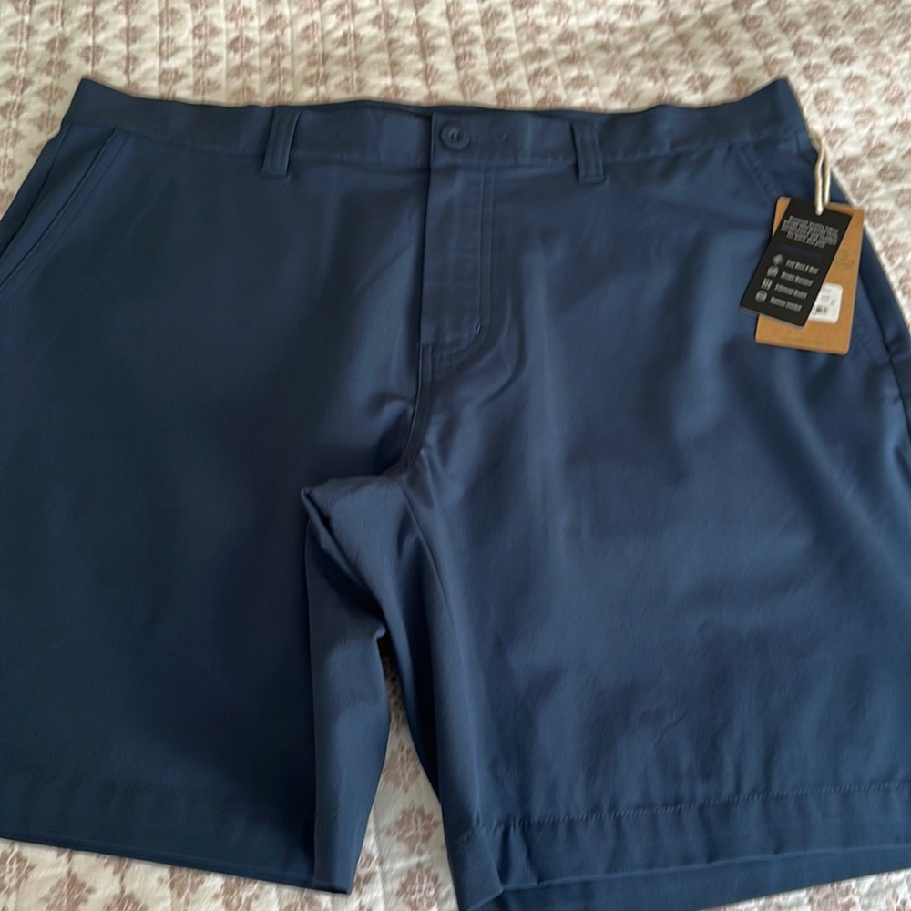 Travis Mathew blue NWT SZ 36 Bermuda golf shorts